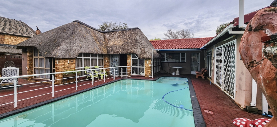 3 Bedroom Property for Sale in Vaalpark Free State